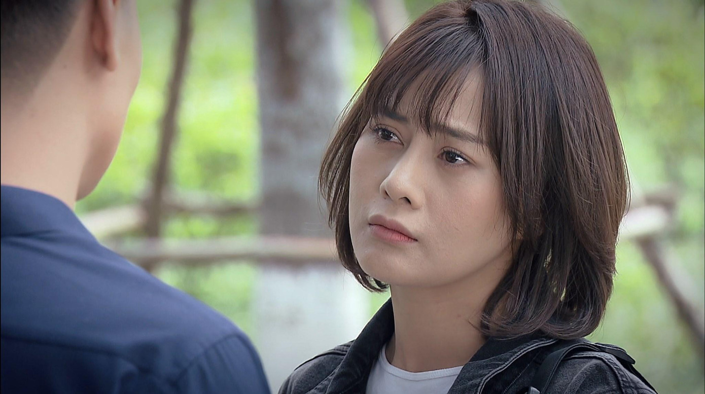 Phương Nam (Phương Oanh) vẫn loay hoay với món nợ khổng lồ mẹ nuôi để lại Phương Nam (Phương Oanh) vẫn loay hoay với món nợ khổng lồ mẹ nuôi để lại