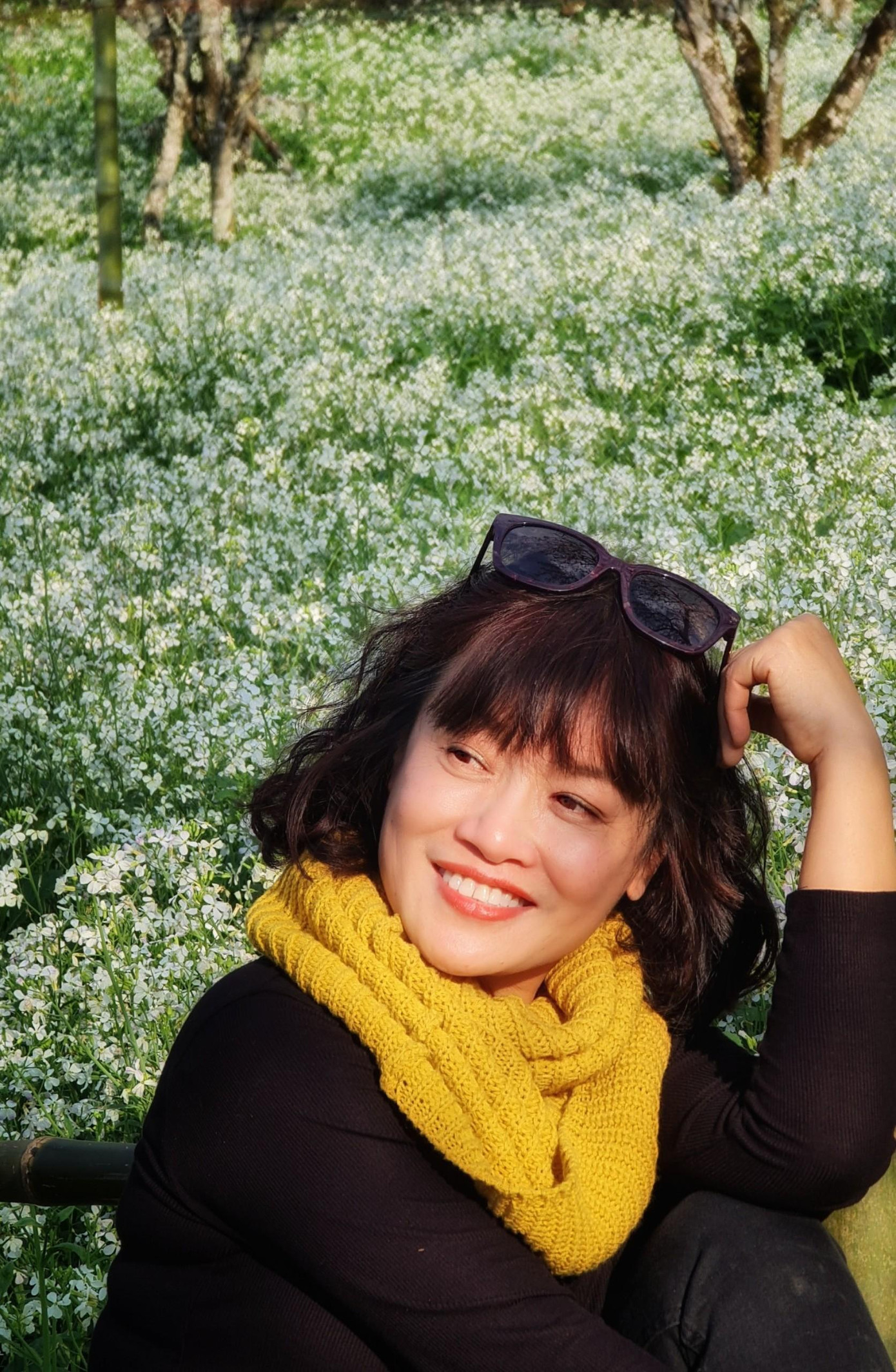 Khác với đàn chị khẳng định tên tuổi ở những vai hình tượng cá tính, Tú Oanh tự lượng sức mình và say mê với vai phụ, vai cá tính trong hàng chục vở diễn. Dù có những vai chỉ bước ra sân khấu vài phút nhưng Tú Oanh luôn tâm niệm cháy hết mình để khán giả nhớ. Cho tới lúc nghỉ hưu, Tú Oanh gần như chưa bao giờ nghĩ tới chuyện phải làm đơn xin xét danh hiệu. Khác với đàn chị khẳng định tên tuổi ở những vai hình tượng cá tính, Tú Oanh tự lượng sức mình và say mê với vai phụ, vai cá tính trong hàng chục vở diễn. Dù có những vai chỉ bước ra sân khấu vài phút nhưng Tú Oanh luôn tâm niệm cháy hết mình để khán giả nhớ. Cho tới lúc nghỉ hưu, Tú Oanh gần như chưa bao giờ nghĩ tới chuyện phải làm đơn xin xét danh hiệu.