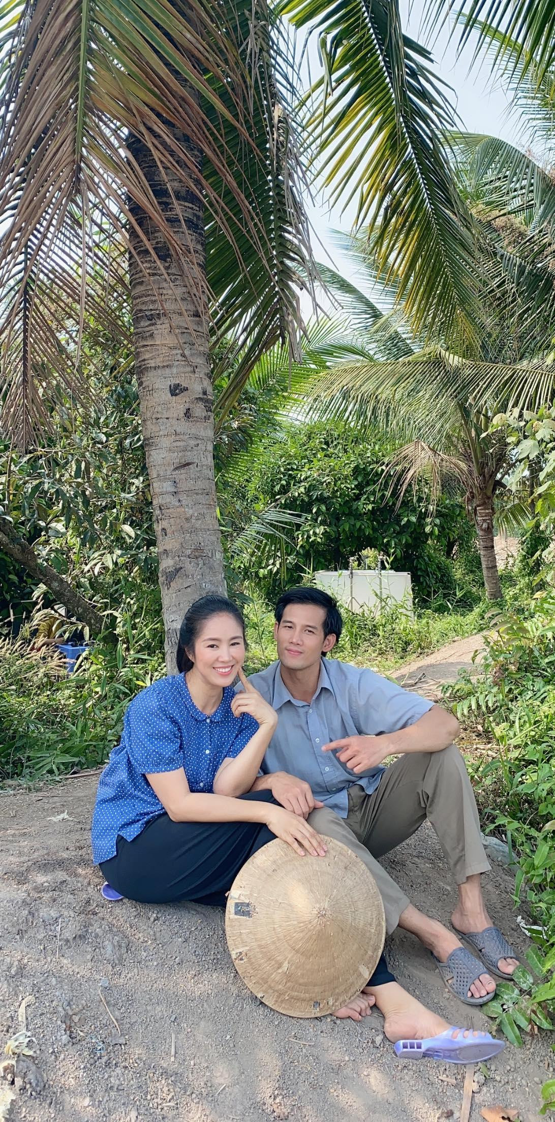 Lê Phương và Thanh Thức tái hợp "Thương con cá rô đồng"