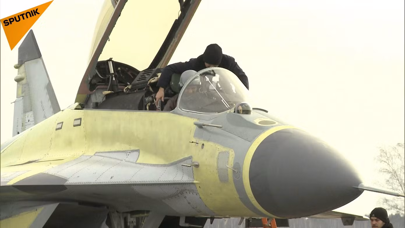 Tiêm kích MiG-35 lần đầu xuất hiện tại Triển lãm MAKS-2017 ảnh 2