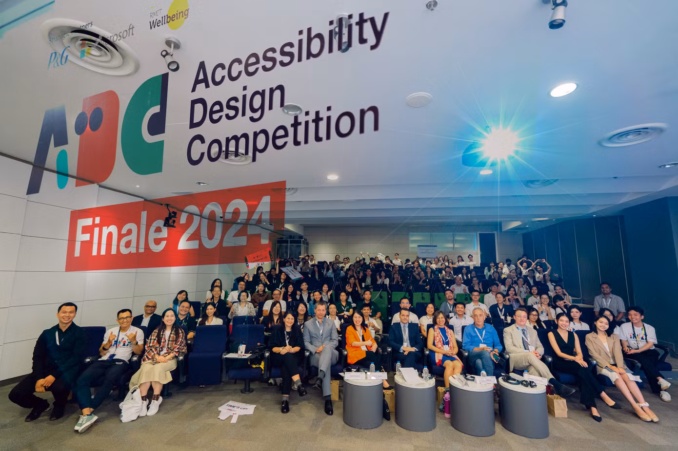 ADC 2024 thu hút 126 thí sinh đến từ 25 trường đại học trên khắp Việt Nam, cũng như 50 chuyên gia từ nhiều ngành nghề.