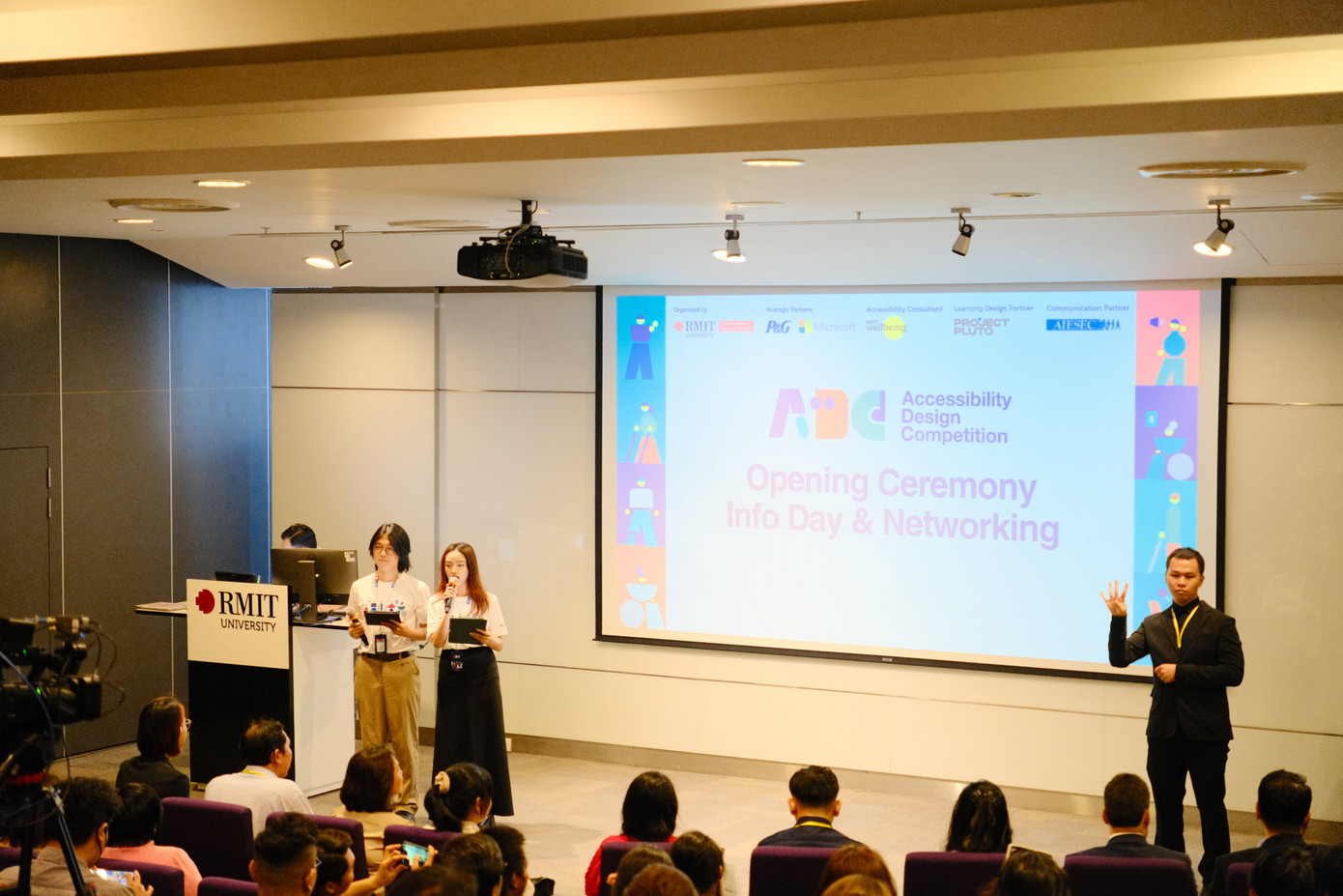 ADC đã quay trở lại với chủ đề “Một thế giới dành cho tất cả mọi người”.