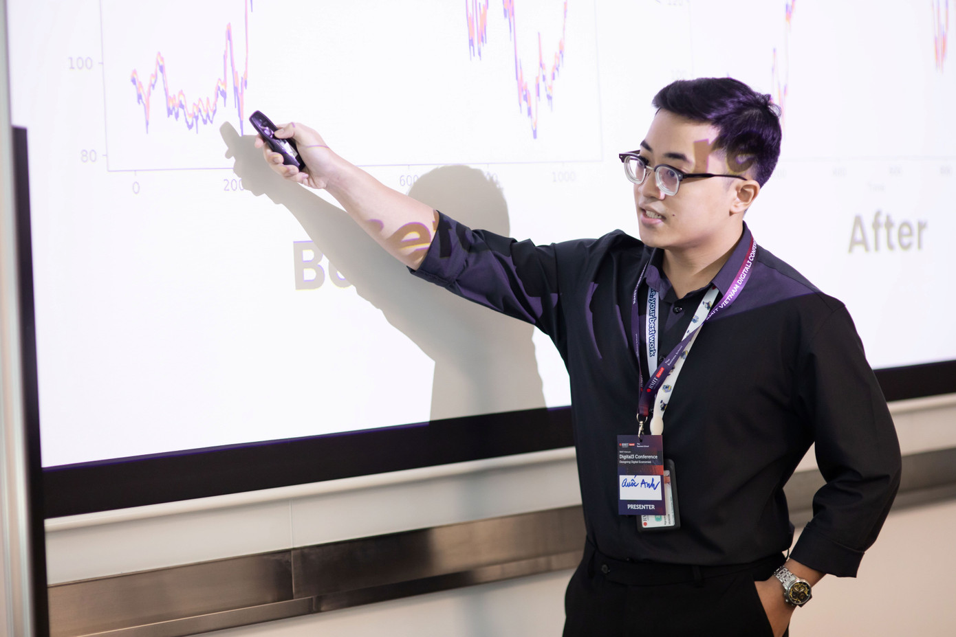 Quốc Anh thuyết trình trong hội thảo Digital3 tại Đại học RMIT Việt Nam năm 2023. Quốc Anh thuyết trình trong hội thảo Digital3 tại Đại học RMIT Việt Nam năm 2023.