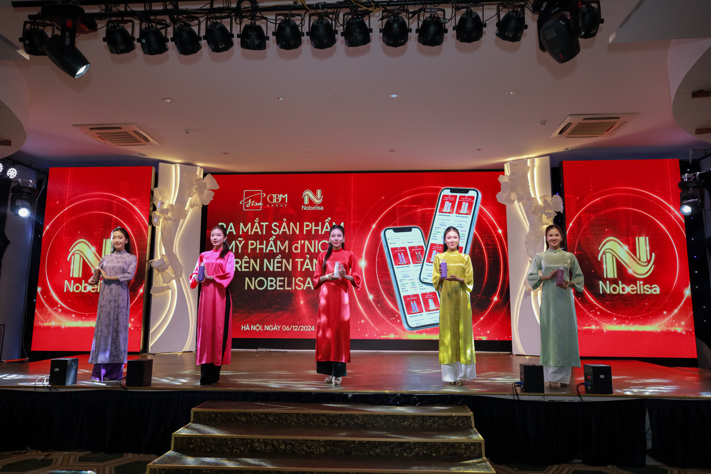 Mỹ phẩm d'NICE và thời trang mặc nhà MSMILE là những sản phẩm chất lượng cao đầu tiên của GBM Group được giới thiệu bán trên Nobelisa. Mỹ phẩm d'NICE và thời trang mặc nhà MSMILE là những sản phẩm chất lượng cao đầu tiên của GBM Group được giới thiệu bán trên Nobelisa.