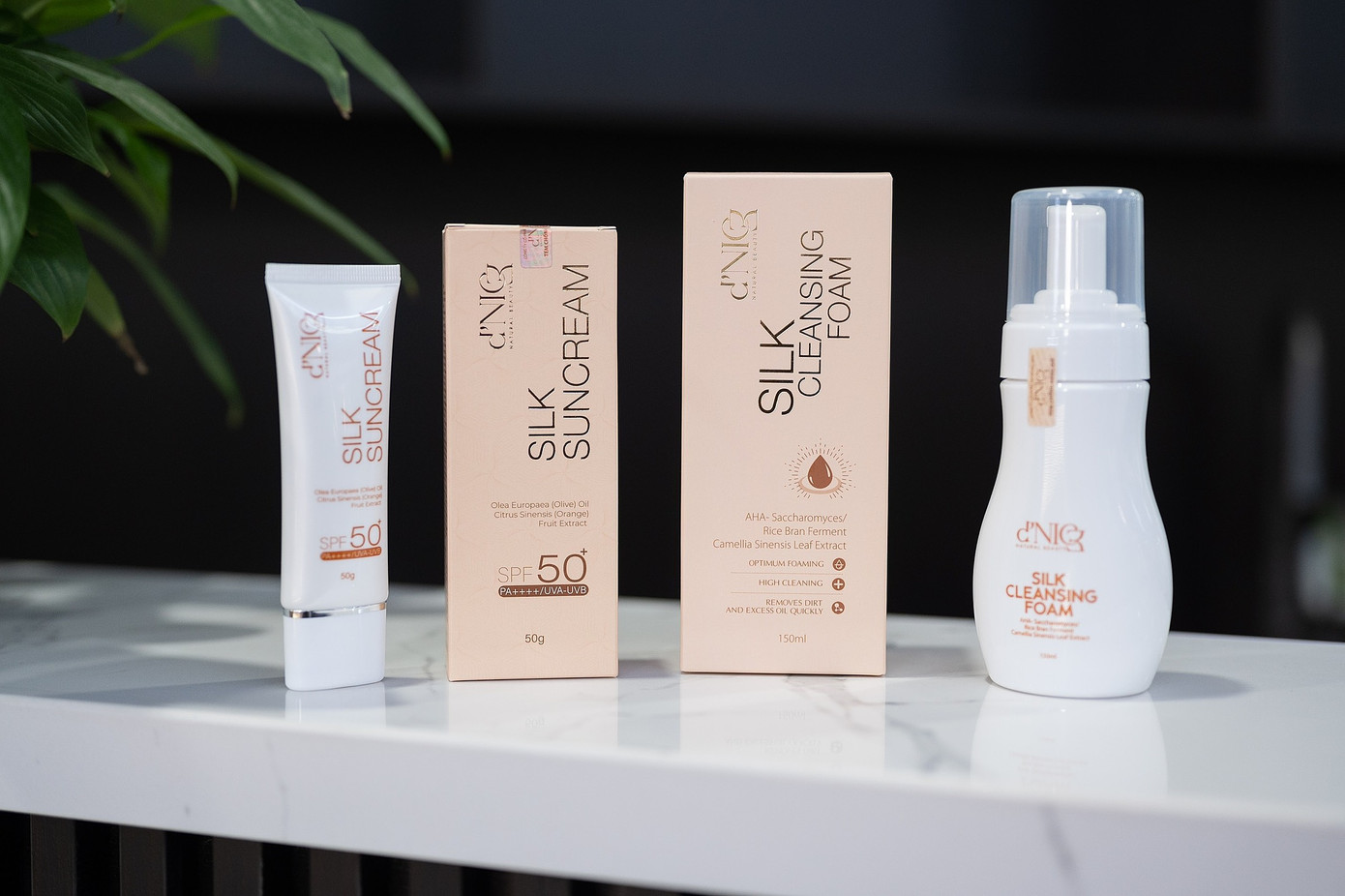 Hai sản phẩm đầu tiên của thương hiệu mỹ phẩm d’NICE đã có mặt trên thị trường.