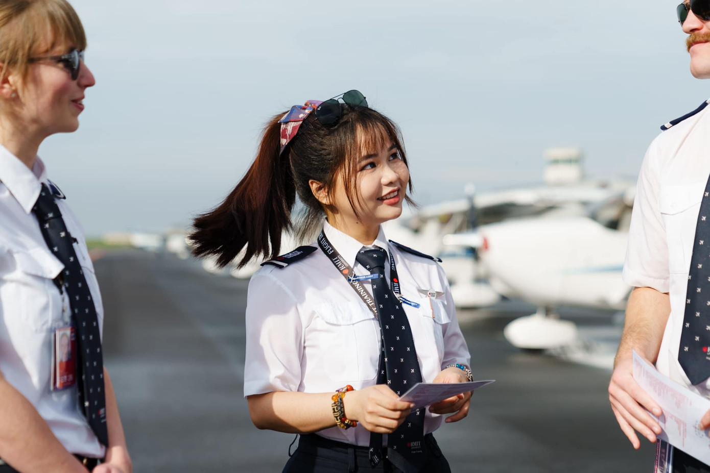 Thái Hải Trân đã hoàn thành chương trình Cử nhân Hàng không (chuyên ngành phi công) tại Đại học RMIT ở Australia.