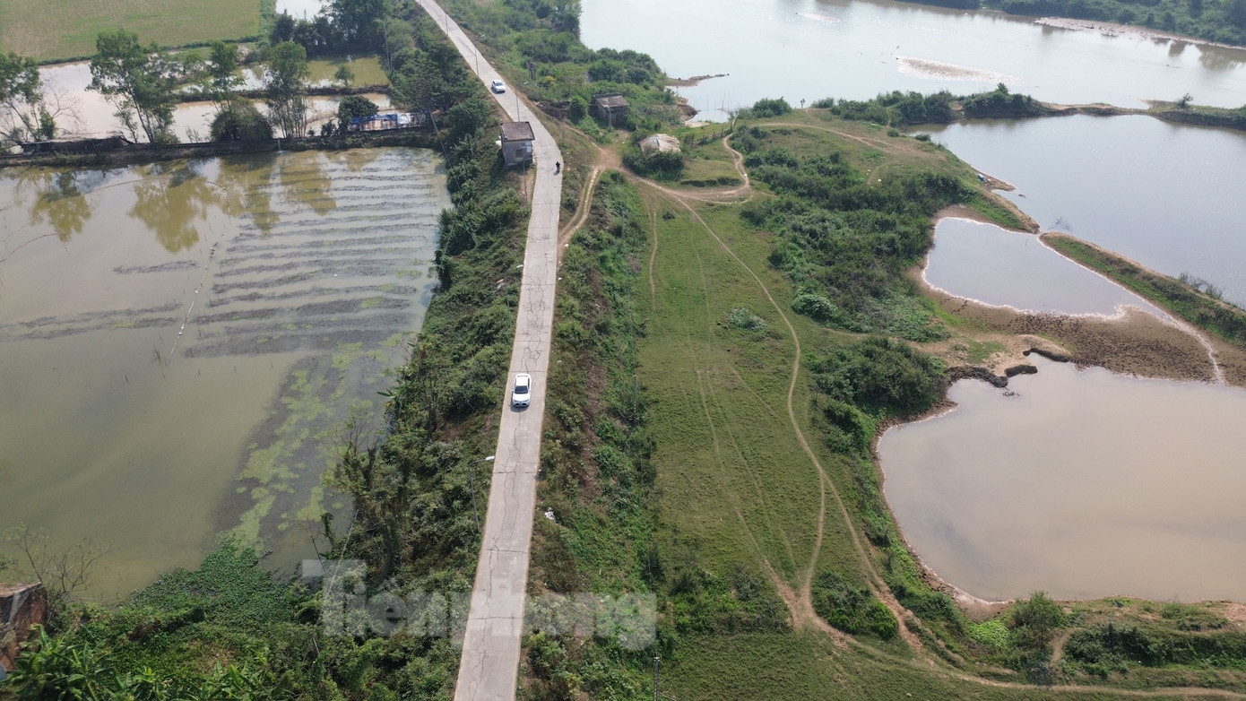 UBND thành phố Hà Nội vừa ban hành Quyết định công bố tình huống khẩn cấp nứt mặt đê tả Tích đoạn từ K23+480 đến K23+530 tại xã Ngọc Liệp (huyện Quốc Oai).