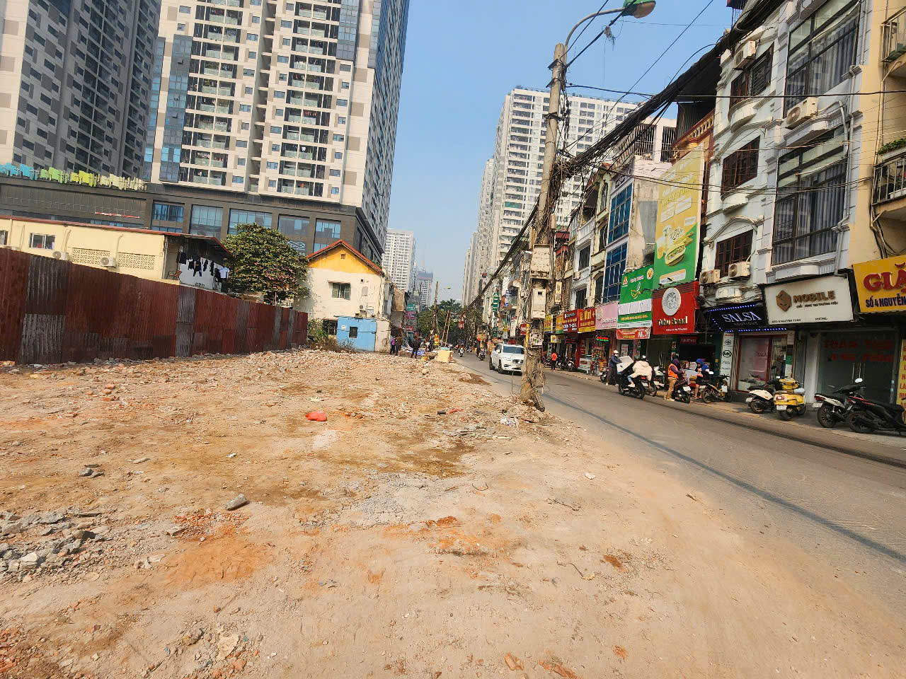 Tuyến đường sẽ có mặt cắt ngang 21m, gồm phần lòng đường rộng 15m và 2 bên lề rộng 3m. Sau khi hoàn thiện, dự án được kỳ vọng giảm tải ùn tắc giao thông, đem lại cảnh quan đô thị cũng như tạo đà phát triển kinh tế - xã hội trên địa bàn phường và quận.