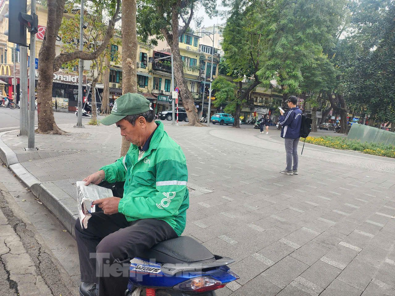 Theo đề xuất, tài xế xe ôm, xe xích lô sẽ phải có Thẻ hoạt động vận chuyển mới được chở khách Theo đề xuất, tài xế xe ôm, xe xích lô sẽ phải có Thẻ hoạt động vận chuyển mới được chở khách