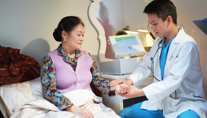 Ảnh minh họa: Hà Nội điều chỉnh giá khám chữa bệnh đối với nhiều dịch vụ. Ảnh minh họa: Hà Nội điều chỉnh giá khám chữa bệnh đối với nhiều dịch vụ.