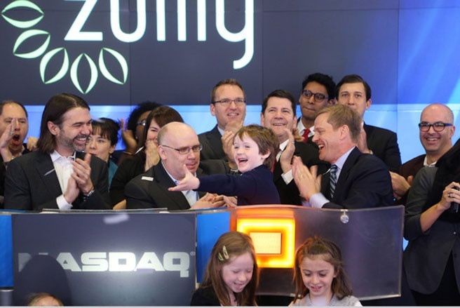 5. Zulily Phố Wall đang trở thành nơi tụ hội của các hãng thương mại điện tử. Và đại gia bán lẻ trực tuyến Zulily, chuyên bán các sản phẩm dành cho bà mẹ và trẻ em, cũng không bỏ lỡ dịp này khi chào sàn hồi tháng 11 năm nay. Giá IPO của cổ phiếu Zulily đạt 22 USD và tăng mạnh trong thời gian tiếp theo. Giới phân tích nhận định, việc chào sàn thành công của mạng RetailMeNot và Channel Advisor, có thể khiến các công ty thương mại điện tử lên sàn nhiều hơn nữa trong tương lai - Ảnh: Stocks