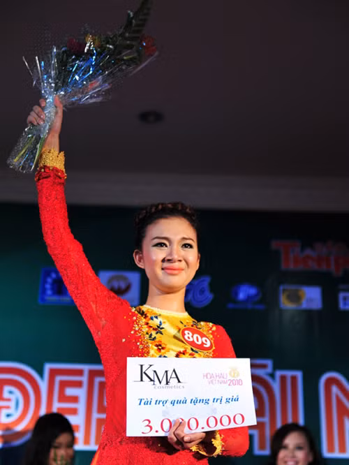 Và người đẹp tài năng cuộc thi Hoa hậu Việt Nam 2010 Nguyễn Phạm Bích Trâm đang được cân nhắc để dự thi Hoa hậu Trái đất 2011