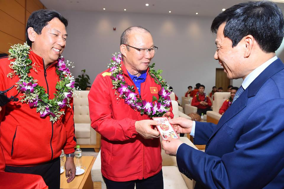 Thủ thành Đặng Văn Lâm chia sẻ cảm xúc sau kỳ Asian Cup lịch sử ảnh 4