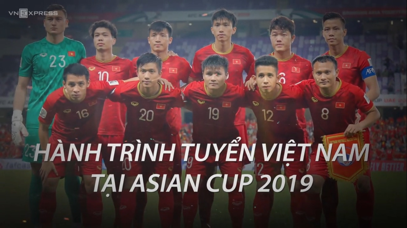 Đội tuyển Việt Nam về tới sân bay Nội Bài ảnh 29