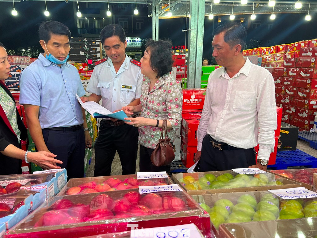 Các sản phẩm nhập chợ đều có giấy tờ truy xuất nguồn gốc Các sản phẩm nhập chợ đều có giấy tờ truy xuất nguồn gốc