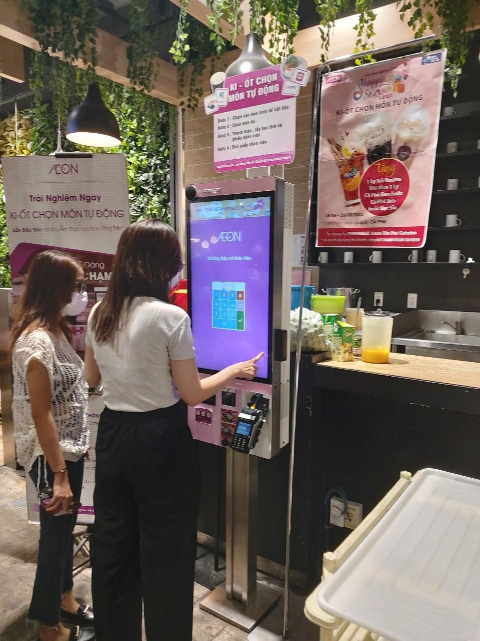 Mua sắm chỉ bằng "chạm, quẹt" còn có thêm quà tặng Mua sắm chỉ bằng "chạm, quẹt" còn có thêm quà tặng