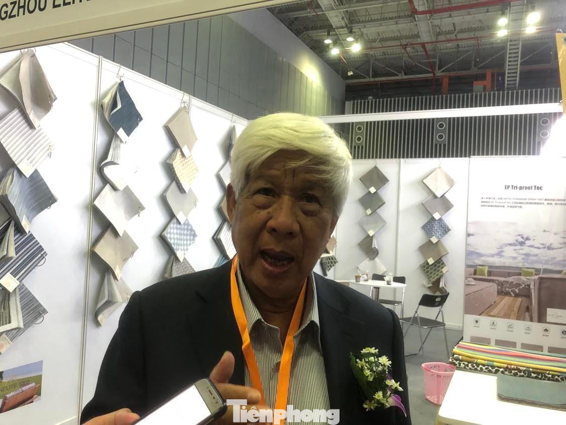 Ông Phạm Xuân Hồng - Chủ tịch Hội Dệt may thêu đan TPHCM Ông Phạm Xuân Hồng - Chủ tịch Hội Dệt may thêu đan TPHCM