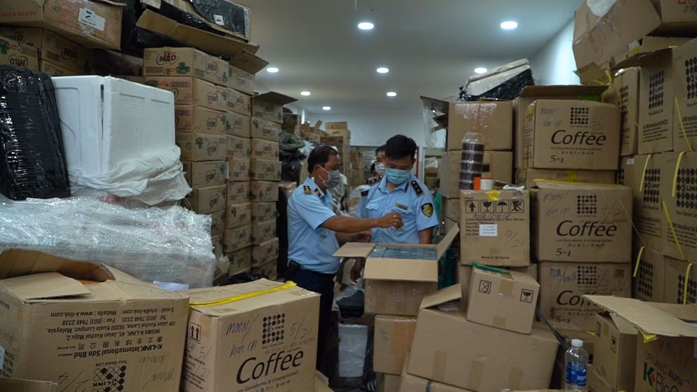 Hàng ngàn sản phẩm chưa chứng minh được nguồn gốc, chứng từ Hàng ngàn sản phẩm chưa chứng minh được nguồn gốc, chứng từ