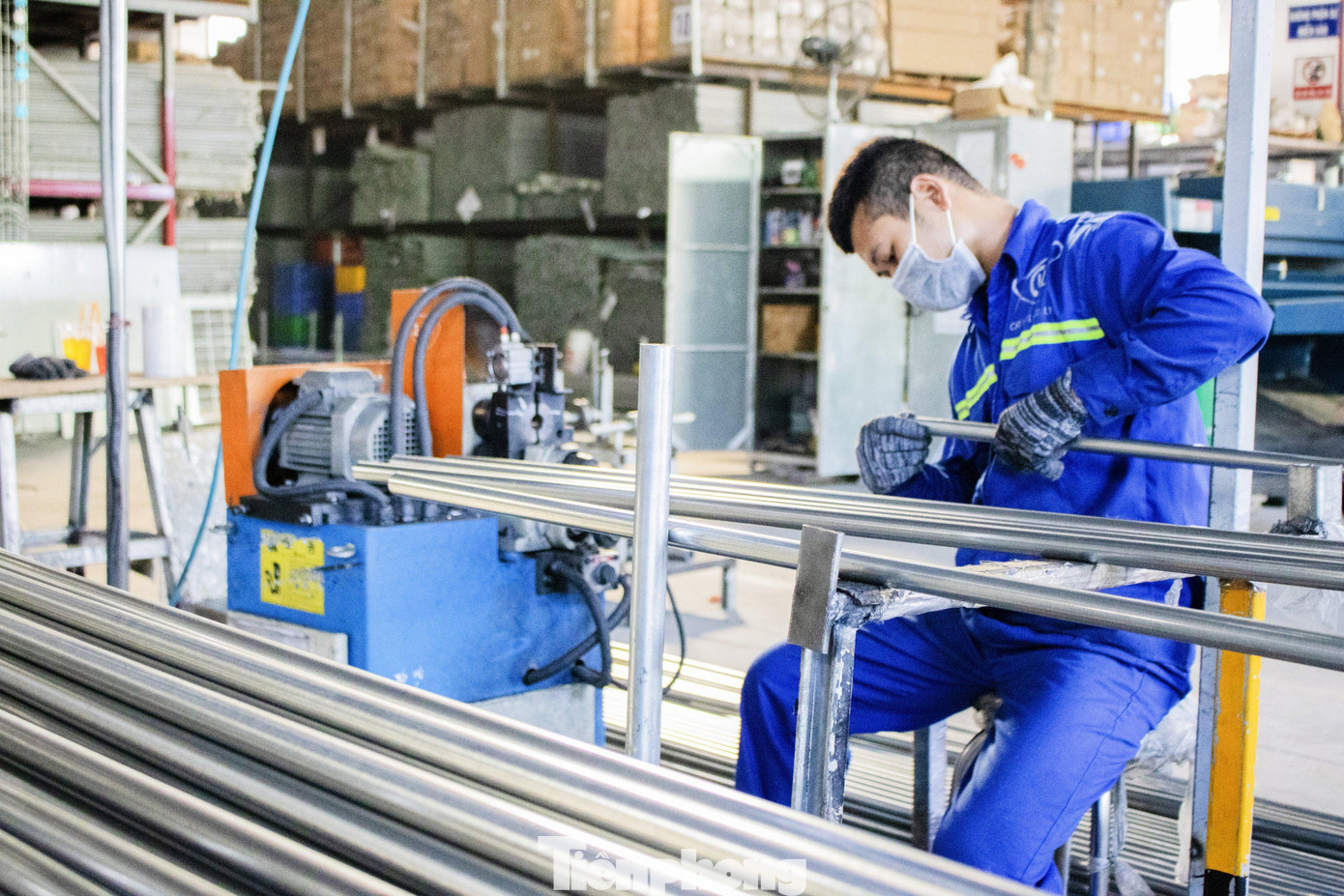 Sản xuất ống thép luồn dây điện để tham gia vào chuỗi cung ứng toàn cầu. Sản xuất ống thép luồn dây điện để tham gia vào chuỗi cung ứng toàn cầu.