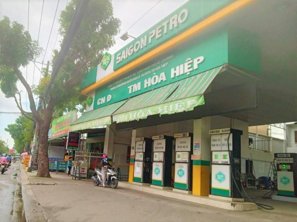 Một cây xăng trên đường Tỉnh Lộ 10 (quận Bình Tân( hết xăng) (ảnh: T.U) Một cây xăng trên đường Tỉnh Lộ 10 (quận Bình Tân( hết xăng) (ảnh: T.U)