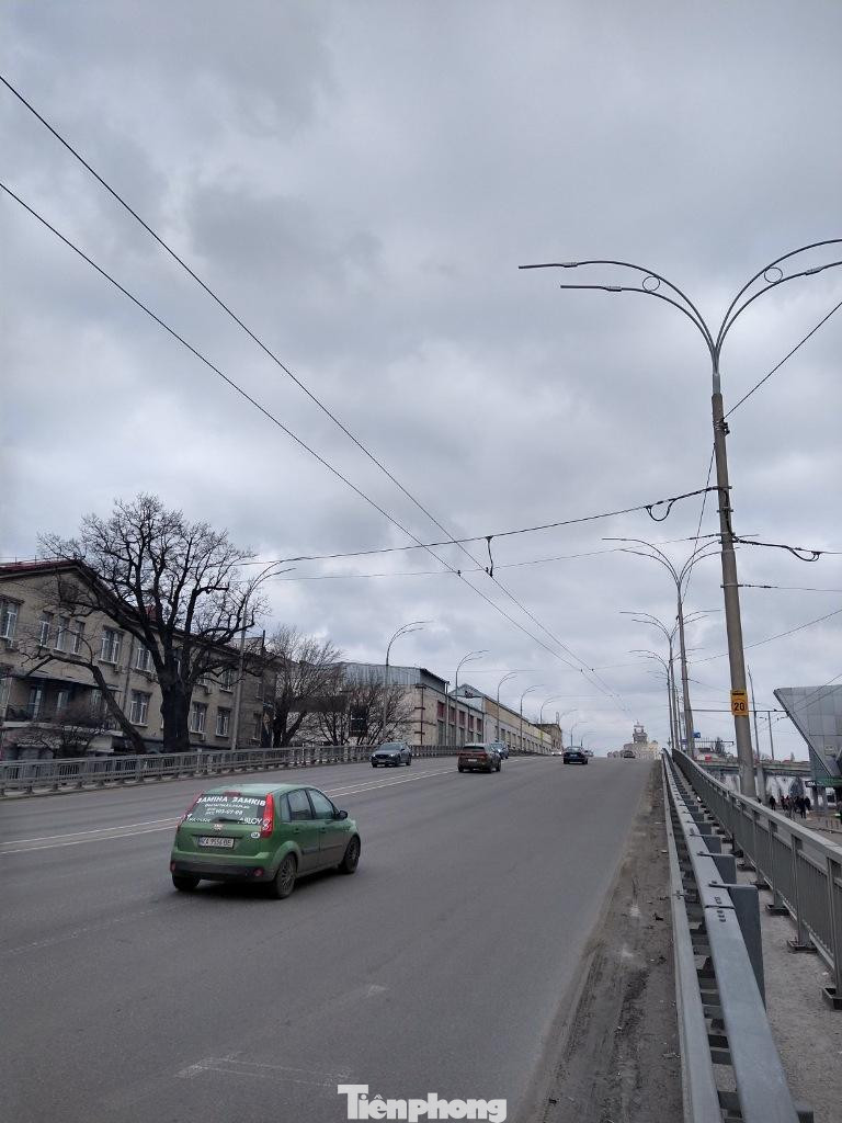 &quot;Hy vọng mọi việc sớm chấm dứt và hoà bình trở lại với người dân Ukraine cùng bà con chúng tôi”- ông Hoàng kỳ vọng.