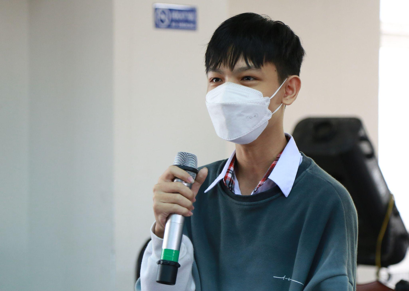 Học sinh tham gia giao lưu