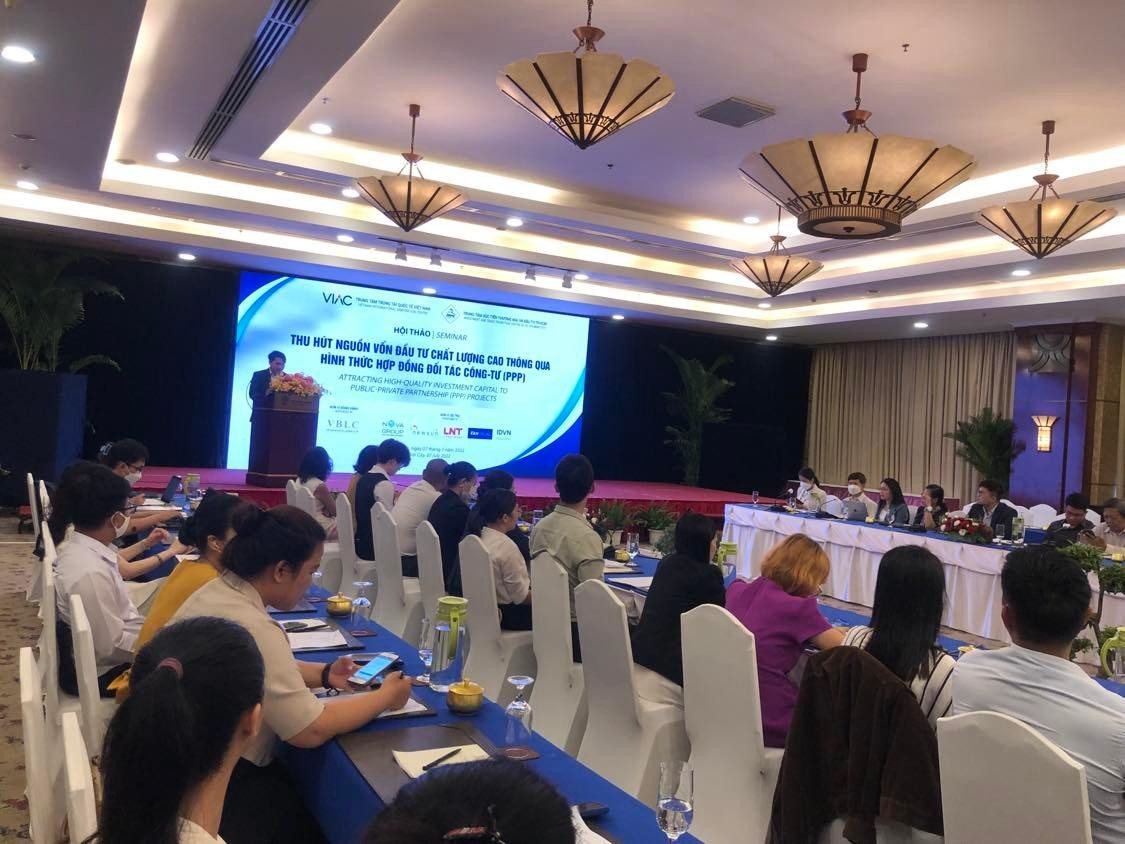 Nhiều chuyên gia, doanh nghiệp tham gia hội thảo