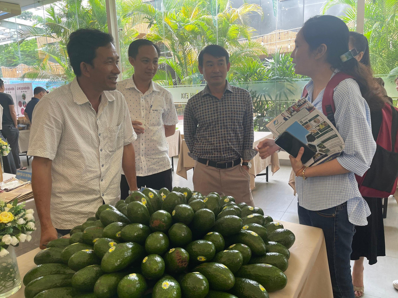 Bơ 034 nhận được sự quan tâm của nhiều khách hàng tại TPHCM Bơ 034 nhận được sự quan tâm của nhiều khách hàng tại TPHCM