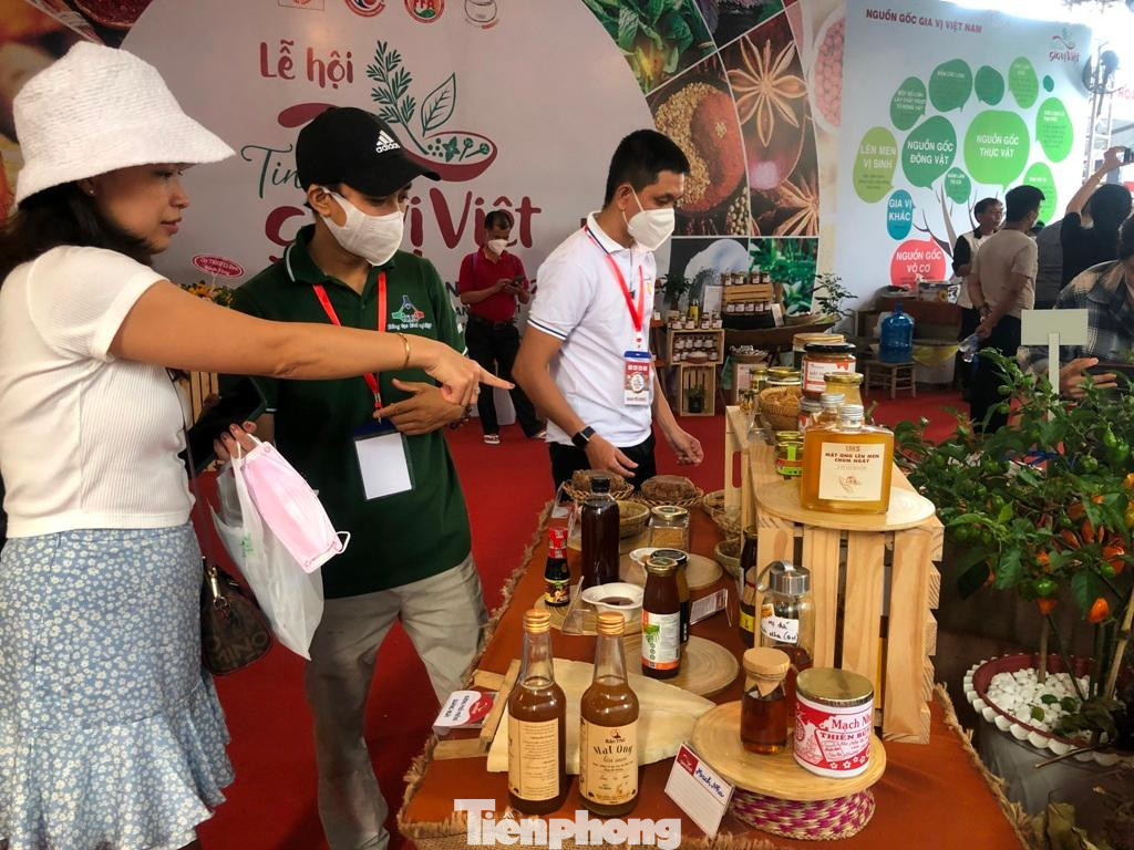 Theo các chuyên gia thị trường, gia vị Việt có nhiều tiềm năng khi xuất khẩu sang những thị trường khó tính. Đơn cử chỉ với thị trường Saudi Arabia, theo thống kê, kim ngạch xuất khẩu Việt Nam sang đây năm 2020 đạt 460 triệu USD. Riêng 7 tháng năm 2021 đạt 225 triệu USD. Trong đó, các loại gia vị, hạt tiêu đến từ Việt Nam có kim ngạch khoảng 10 triệu USD/năm.