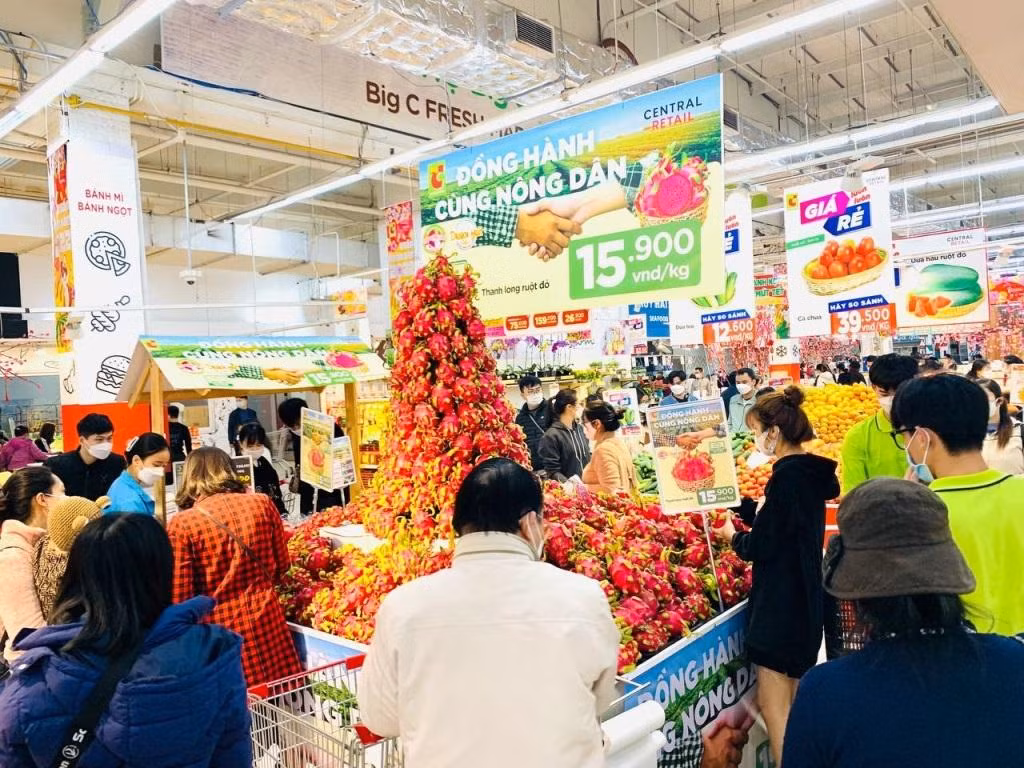 Các siêu thị chung tay hỗ trợ tiêu thụ thanh long
