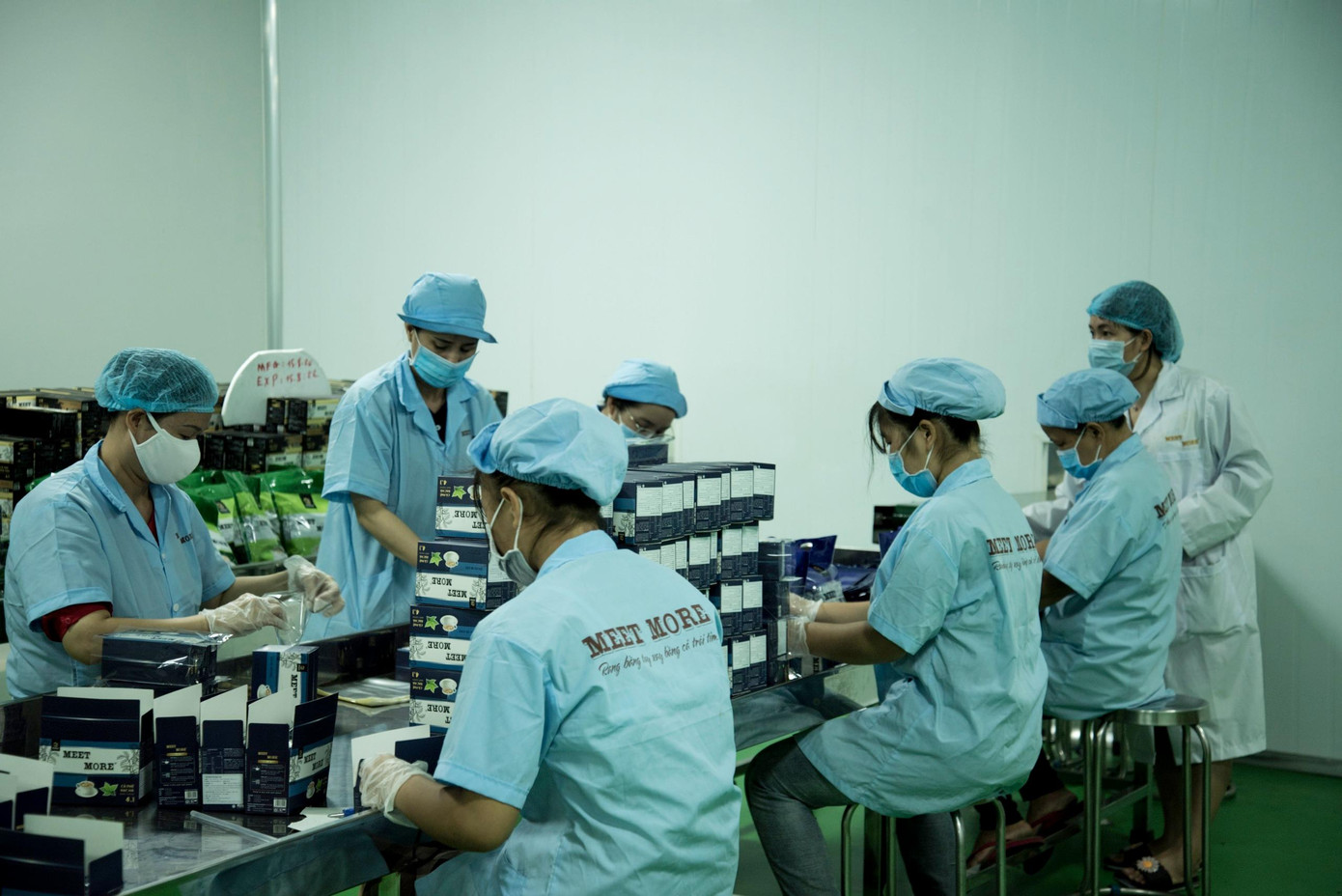 Việc phong tỏa, hạn chế đi lại do dịch bệnh ảnh hưởng nặng nề đến xuất nhập khẩu tại TPHCM