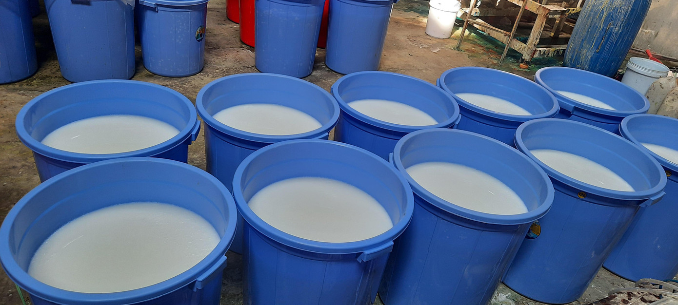 Các nguyên liệu pha chế mỹ phẩm nhãn hiệu dầu gội, sữa tắm giả các thương hiệu nổi tiếng. Các nguyên liệu pha chế mỹ phẩm nhãn hiệu dầu gội, sữa tắm giả các thương hiệu nổi tiếng.