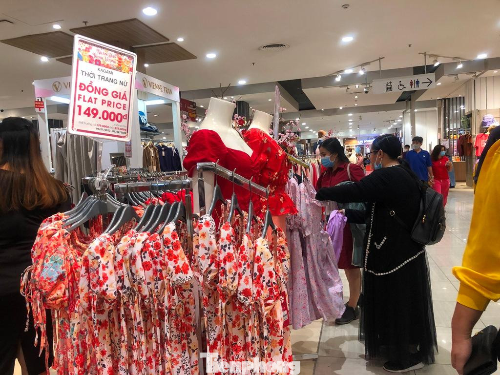 Thời trang đồng giá 149.000 đồng/sản phẩm