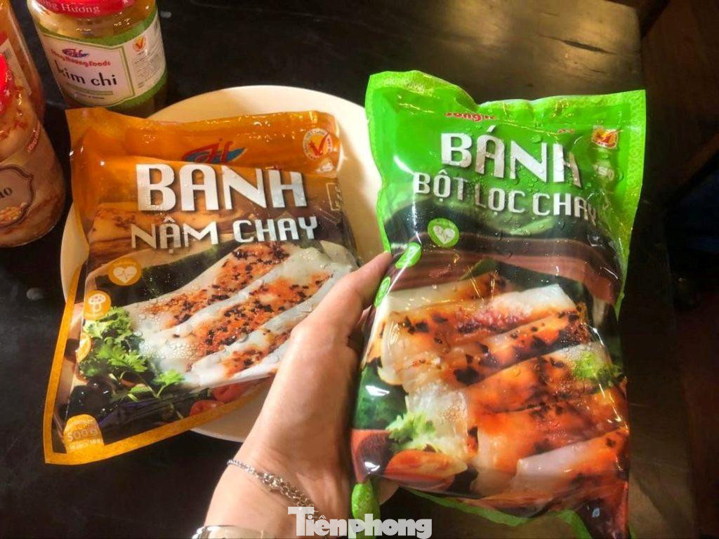 Các loại bánh Huế chay sản xuất không đáp ứng đủ nhu cầu khách hàng