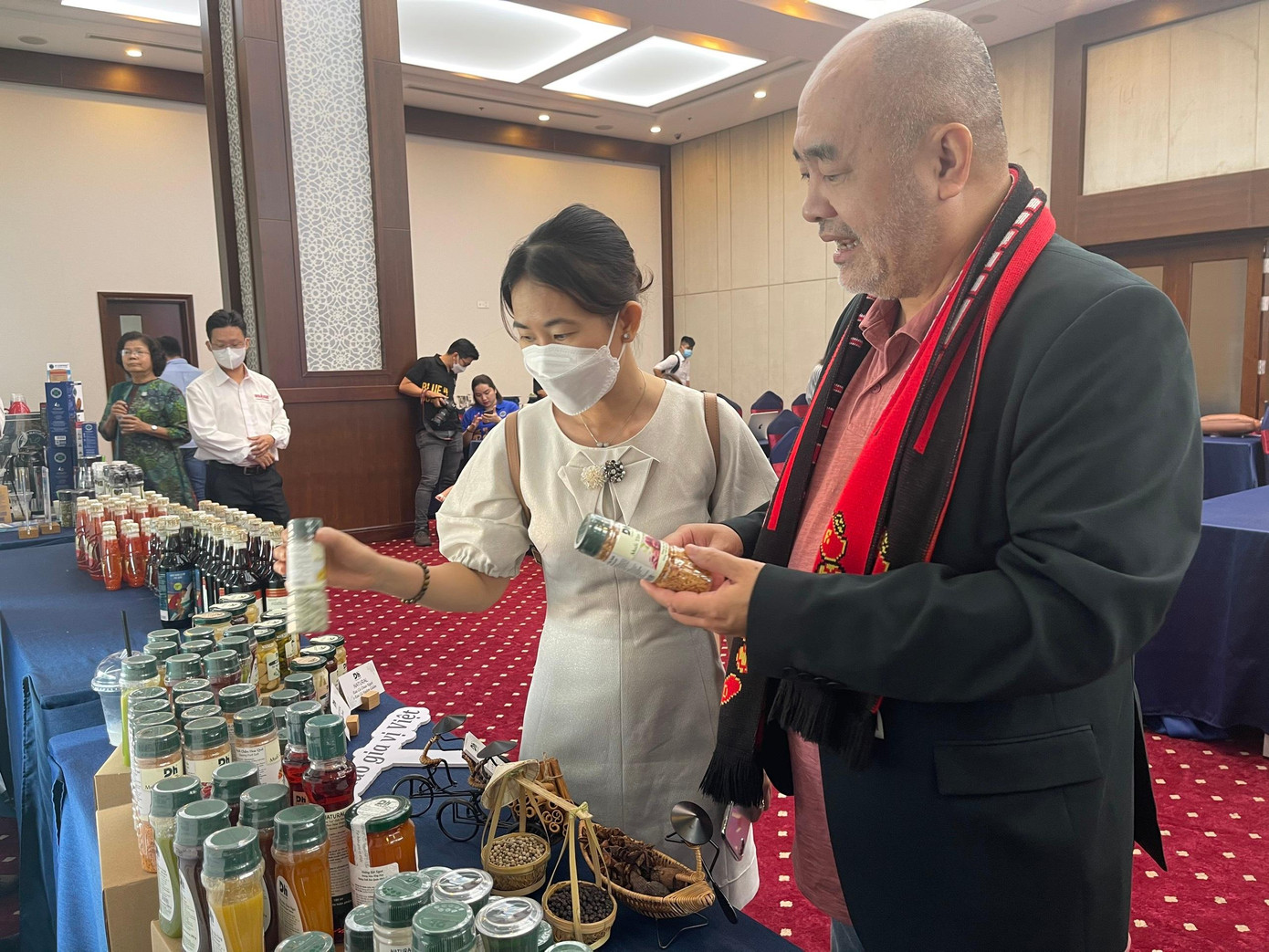 Nhiều sản phẩm trong nước được kiều bào hỗ trợ đưa ra thị trường thế giới