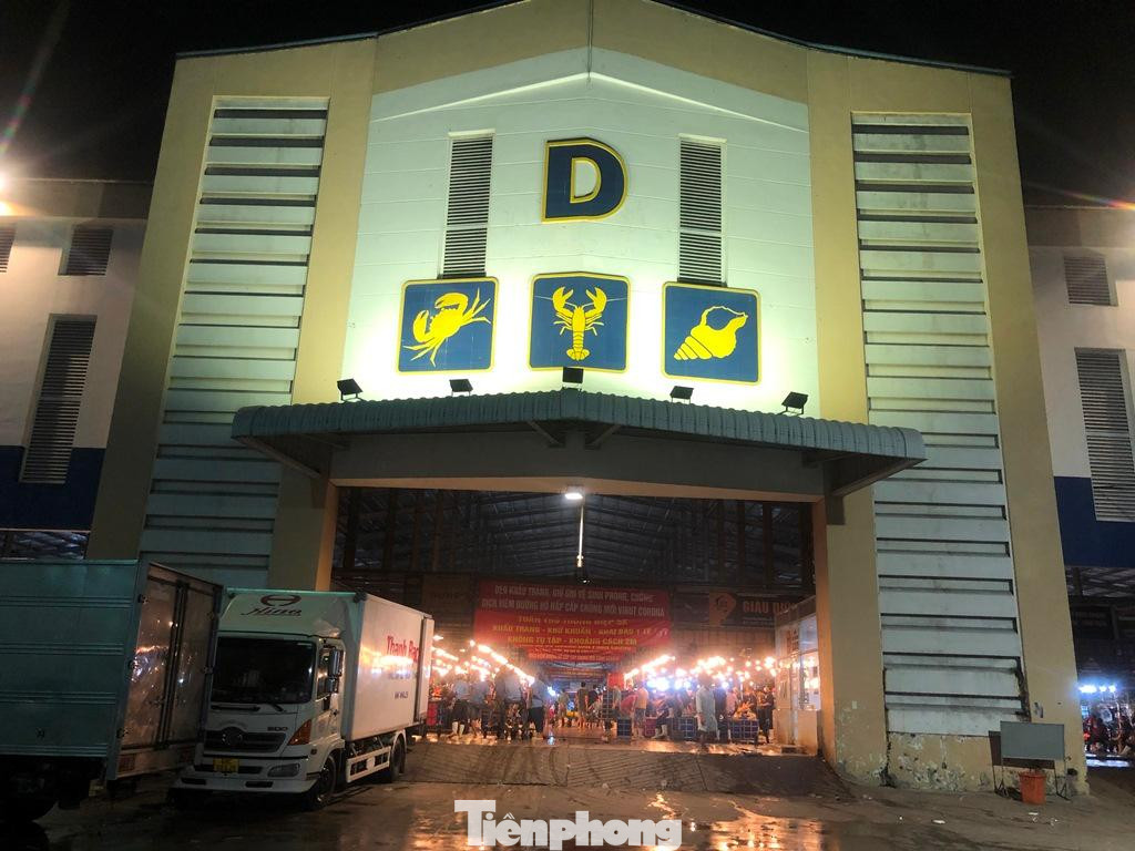 Chợ Bình Điền giảm sản lượng khoảng 50% các mặt hàng từ khi mở cửa trở lại Chợ Bình Điền giảm sản lượng khoảng 50% các mặt hàng từ khi mở cửa trở lại