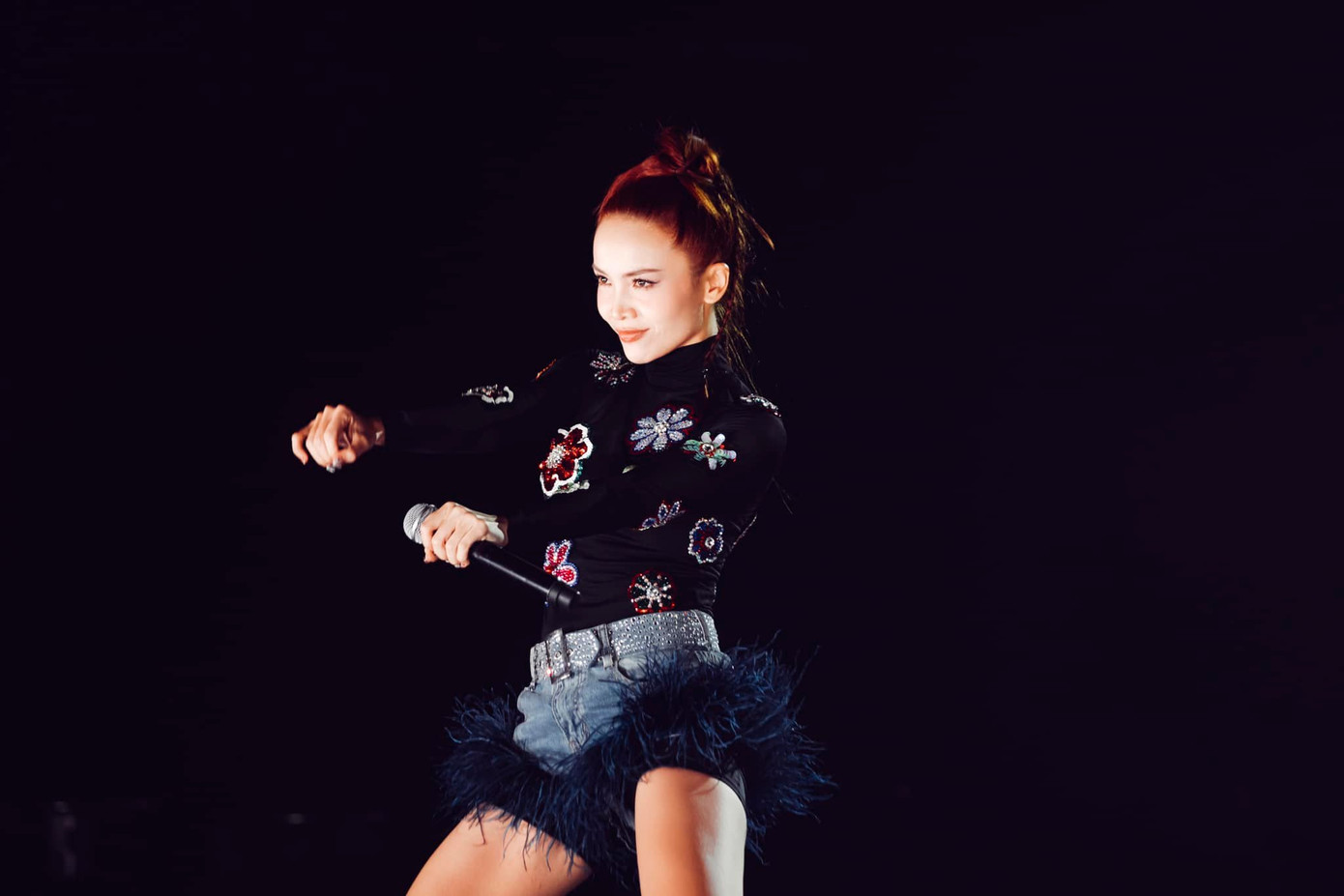 Yến Trang tại show Chị đẹp đạp gió rẽ sóng.