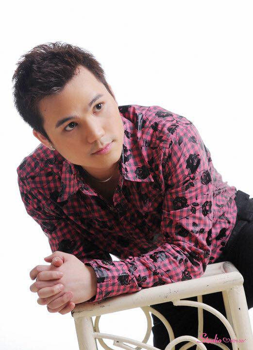 Tuấn Khang qua đời sau thương tâm ở nhà riêng.