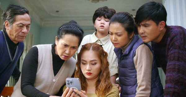 Gia đình mình vui bất thình lình bất ngờ dẫn đầu hạng mục Phim truyền hình ấn tượng.