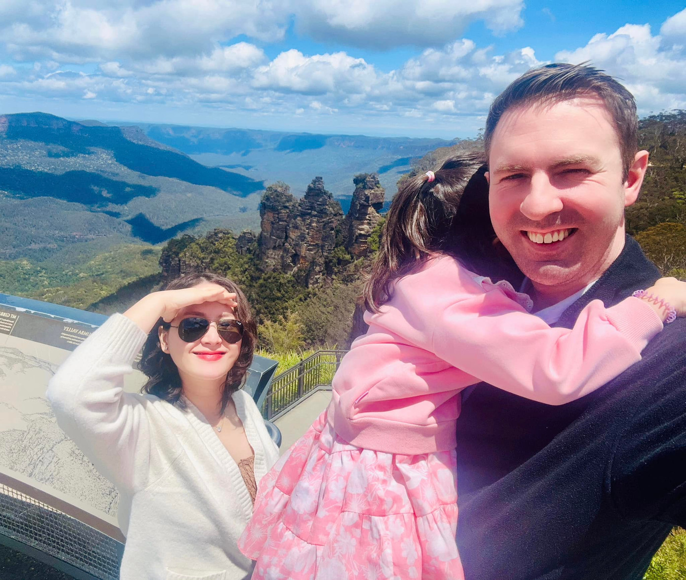 Lan Phương đăng tải hình ảnh đời thường kèm dòng trạng thái: “Bên nhau ngày cuối năm”. Hiện tại, Lan Phương ở những tháng cuối của thai kỳ. Trong năm qua, Lan Phương góp mặt trong một số dự án phim truyền hình và điện ảnh, đáng chú ý như Gia đình mình vui bất thình lình, Tết ở làng địa ngục và Kẻ ăn hồn. Cô cũng lọt vào top 3 đề cử Diễn viên nữ ấn tượng của giải thưởng VTV Awards.