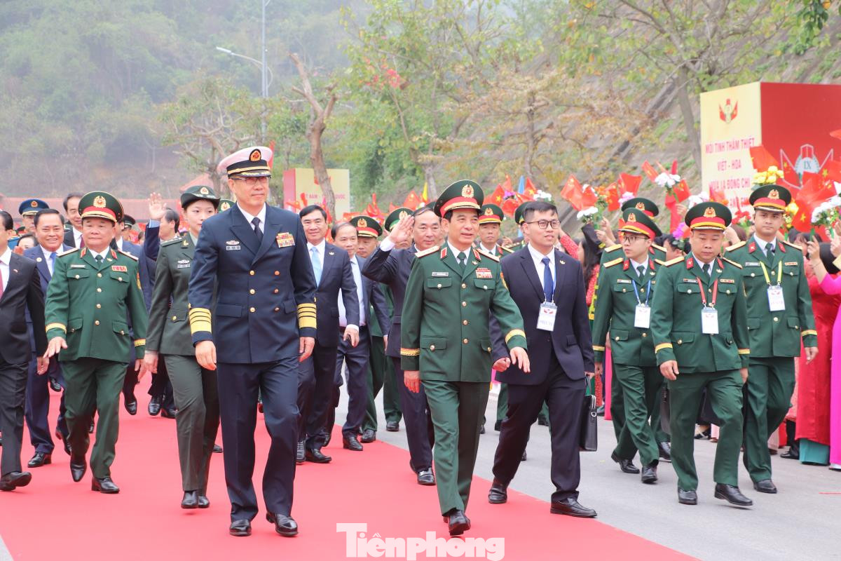 Chương trình Giao lưu Hữu nghị Quốc phòng Việt Nam - Trung Quốc diễn ra ngay sau chuyến thăm cấp Nhà nước tới Việt Nam của Tổng Bí thư, Chủ tịch Trung Quốc Tập Cận Bình.