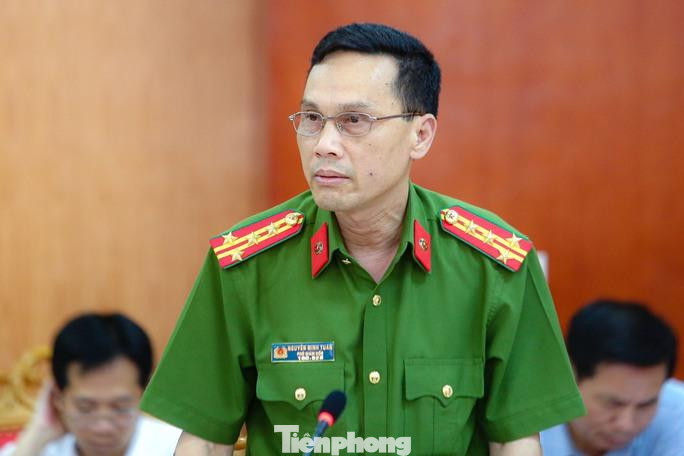 Đại tá Nguyễn Minh Tuấn, Phó giám đốc công an tỉnh Lạng Sơn thông tin về vụ án -Ảnh: PV Đại tá Nguyễn Minh Tuấn, Phó giám đốc công an tỉnh Lạng Sơn thông tin về vụ án -Ảnh: PV