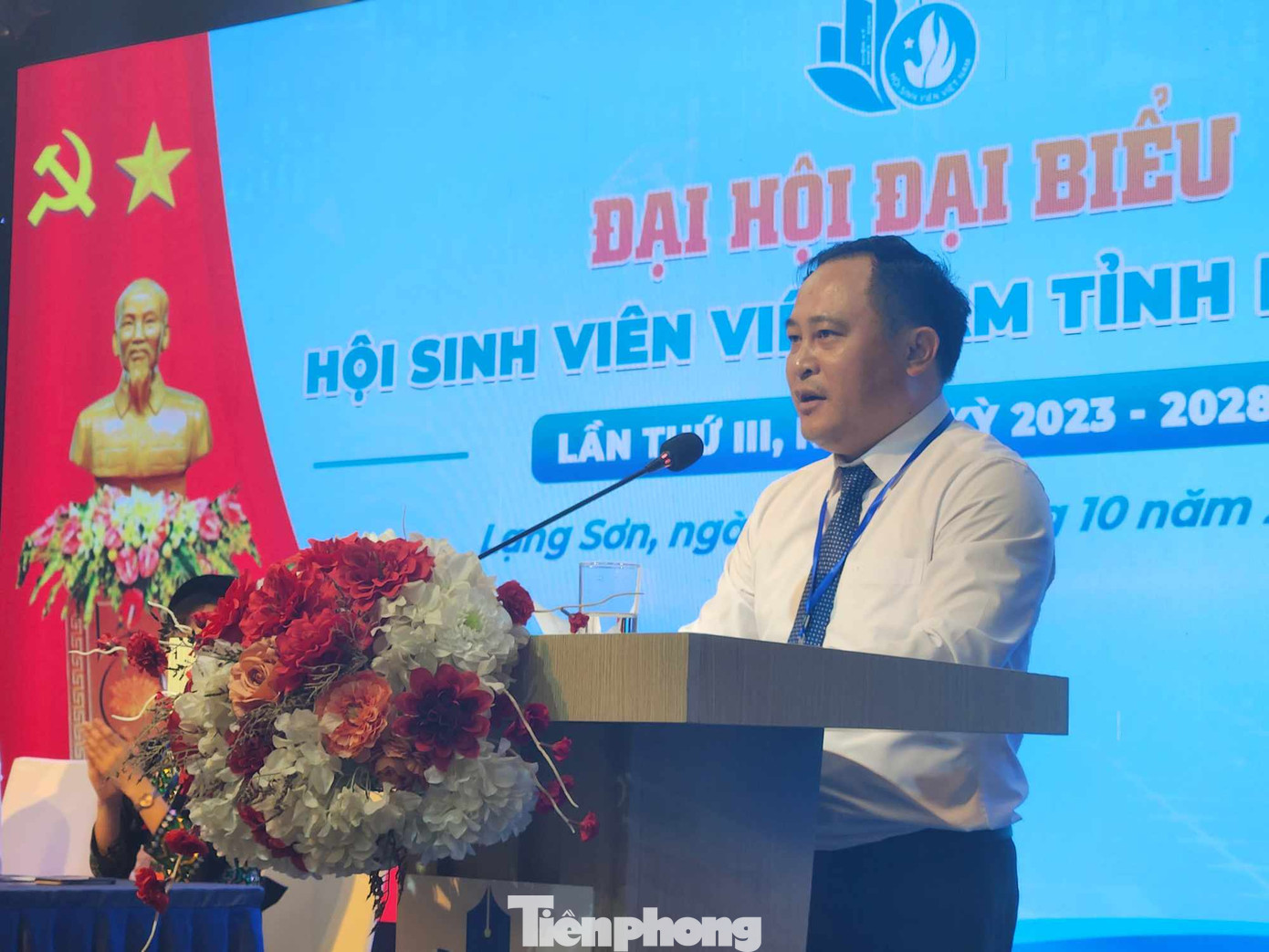 "Sinh viên xứ Lạng hãy tiên phong, gương mẫu, góp phần xây dựng quê hương ngày càng giàu đẹp"., ông Lương Trọng Quỳnh - Phó Chủ tịch UBND tỉnh Lạng Sơn nhắn nhủ.