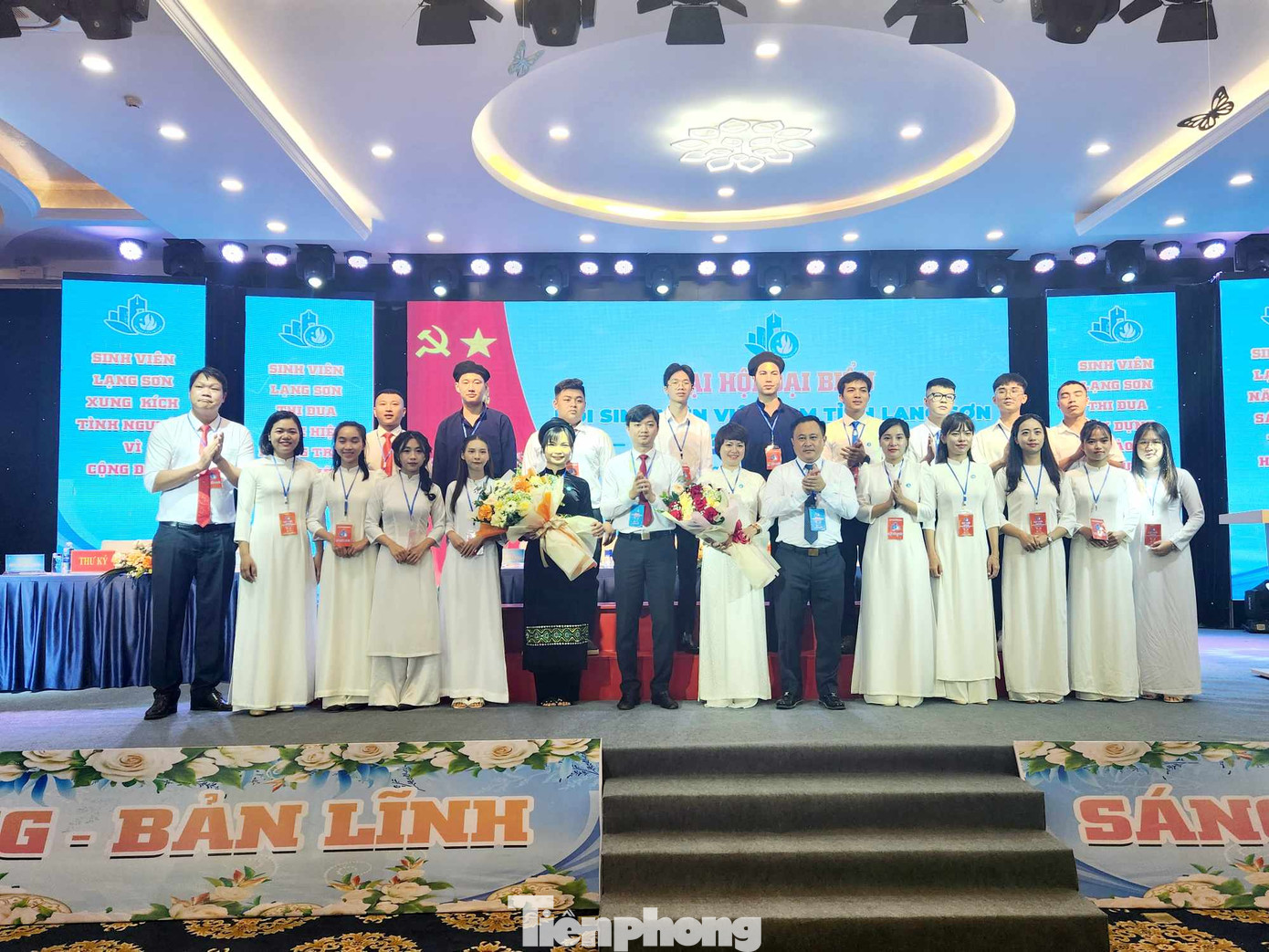 Ban chấp hành Hội Sinh viên Việt nam tỉnh Lạng Sơn khóa III ra mắt đại hội.