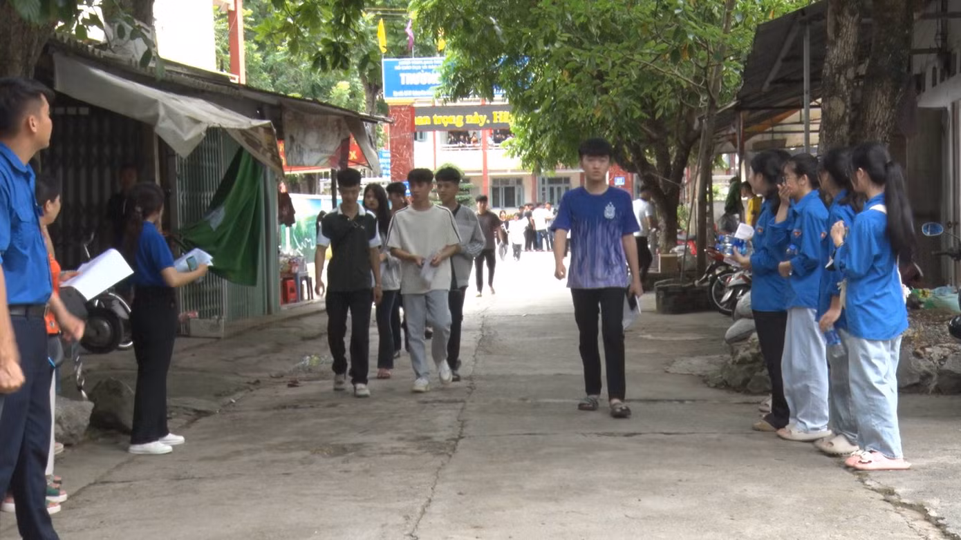 Thời tiết mát mẻ, thí sinh xứ Lạng tự tin "vượt vũ môn".