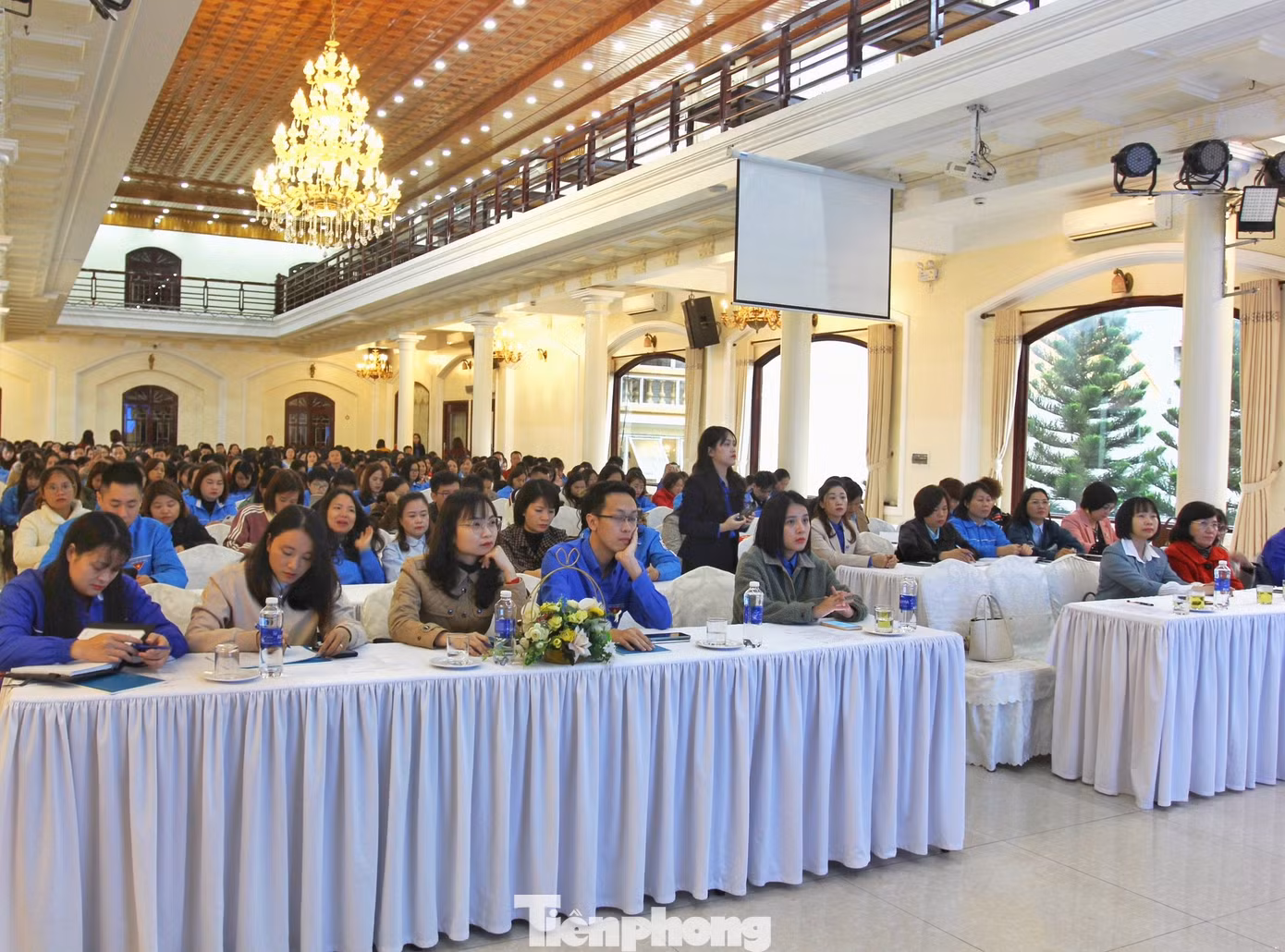 Đông đảo các đại biểu, học viên tham dự chương trình tập huấn. Ảnh: Duy Chiến