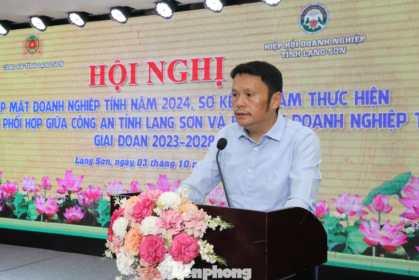 Ông Hồ Phi Dũng, Chủ tịch Hiệp hội Doanh nghiệp tỉnh Lạng Sơn mong muốn những ý kiến tại hội nghị được Công an tỉnh, các cấp các ngành quan tâm giải đáp, giải quyết (ảnh: Duy Chiến) Ông Hồ Phi Dũng, Chủ tịch Hiệp hội Doanh nghiệp tỉnh Lạng Sơn mong muốn những ý kiến tại hội nghị được Công an tỉnh, các cấp các ngành quan tâm giải đáp, giải quyết (ảnh: Duy Chiến)