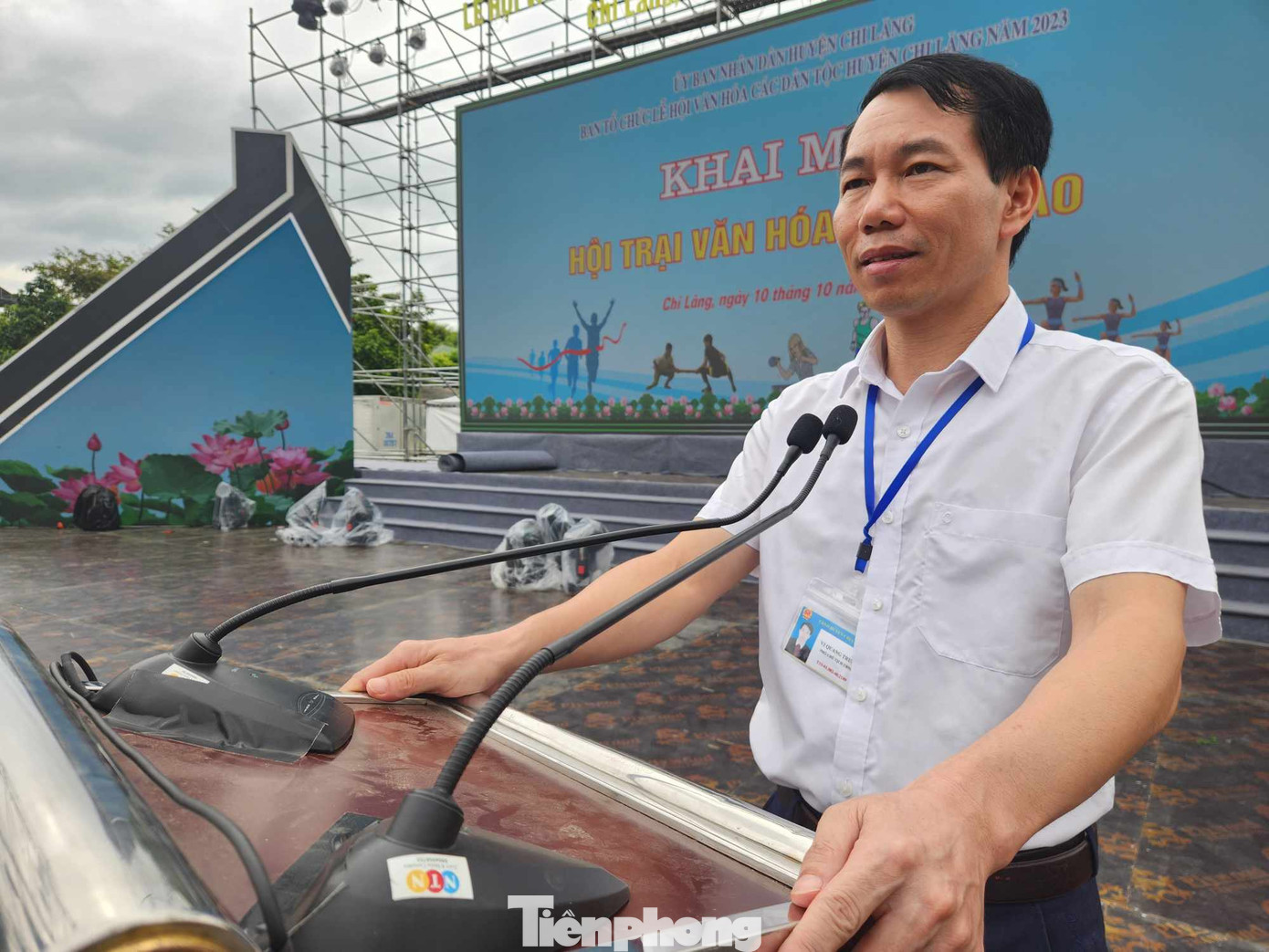 Ông Vi Quang Trung - Phó Chủ tịch UBND huyện Chi Lăng nhấn mạnh, thông qua Hội trại, các đoàn viên thanh niên học hỏi kinh nghiệm, sáng tạo. Ảnh: Duy Chiến