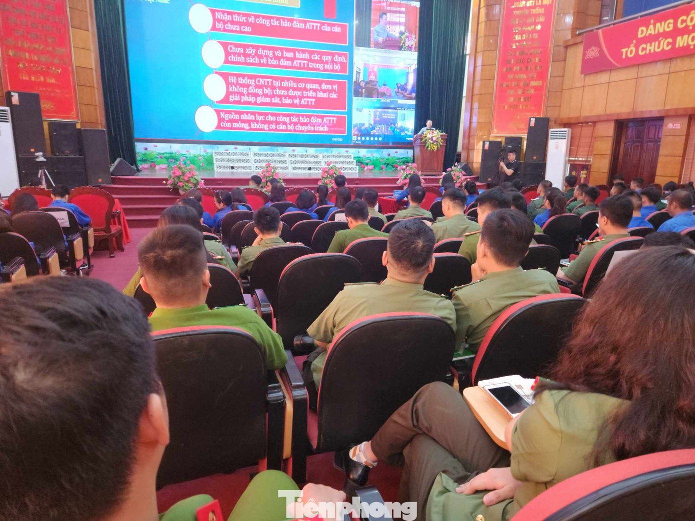 Nhiều nội dung thiết thực thu hút sự chú ý, lắng nghe của Đoàn viên, thanh niên Lạng Sơn. Ảnh: Duy Chiến