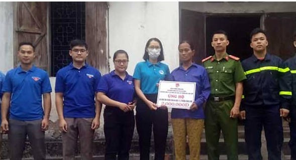Đoàn viên, thanh niên Lạng Sơn hỗ trợ các hộ nghèo ổn định cuộc sống. Đoàn viên, thanh niên Lạng Sơn hỗ trợ các hộ nghèo ổn định cuộc sống.